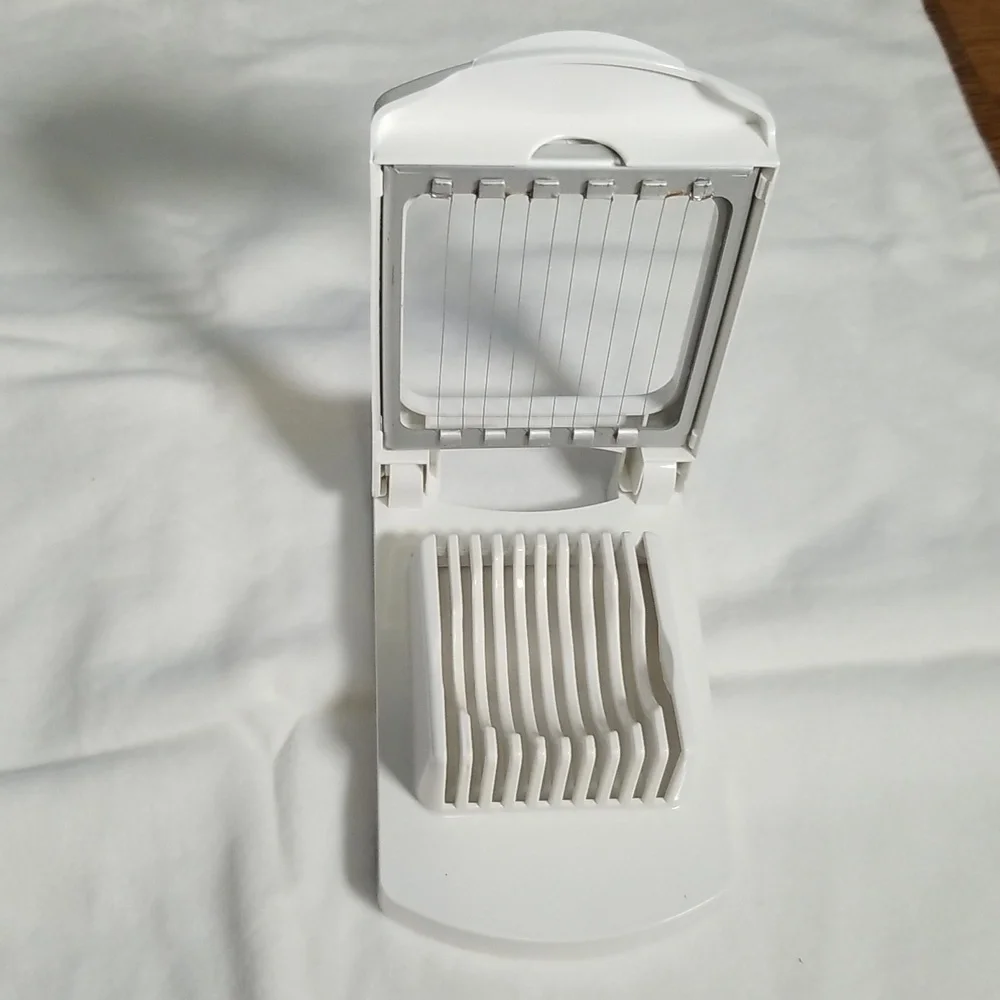 Pampered Chef Egg Slicer